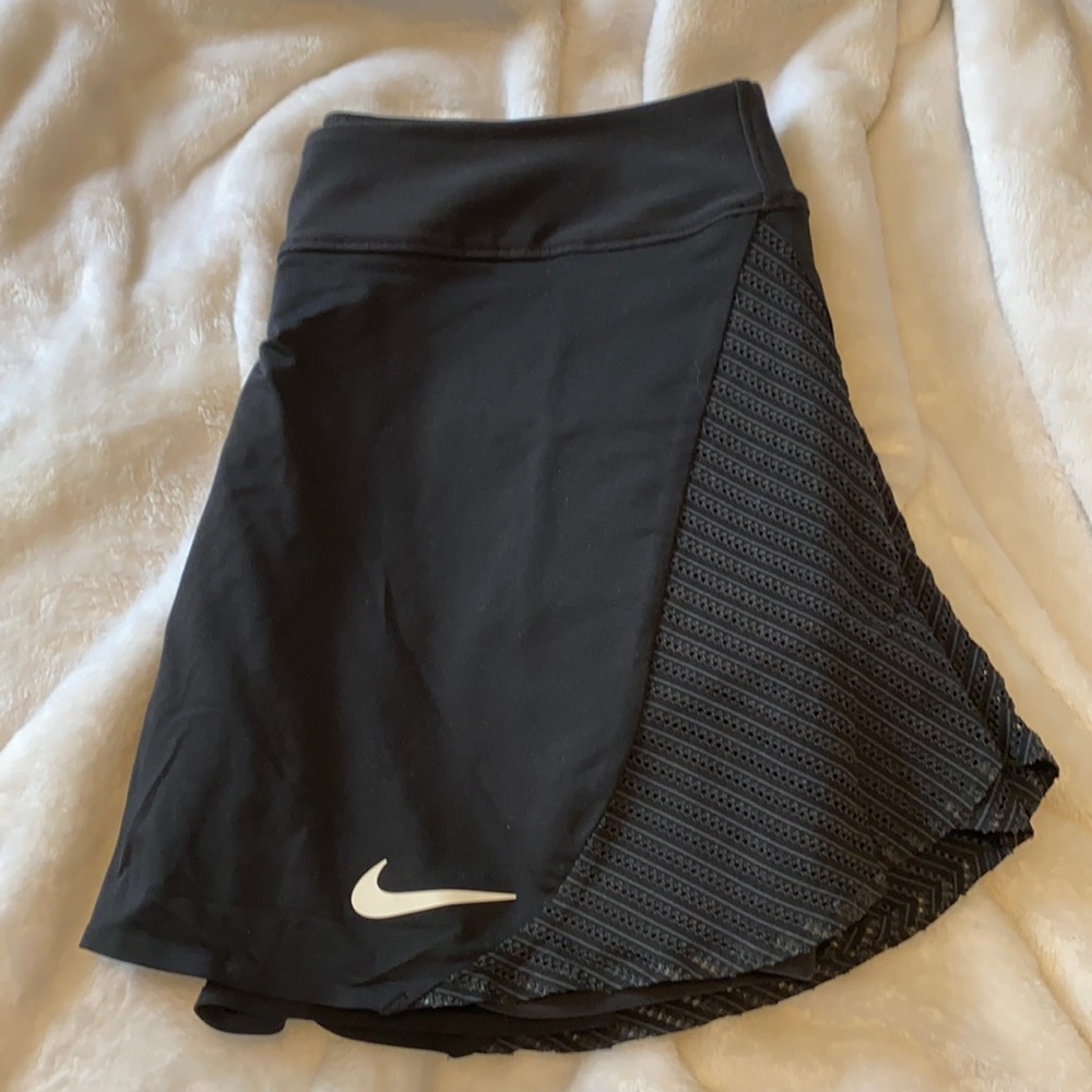 Nike black tennis skirt